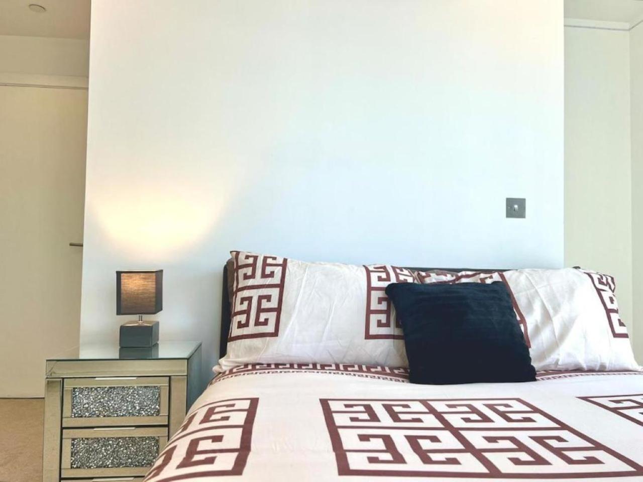 Apartment Modern High-rise Flat In Media City! 2 Beds, 2 Baths